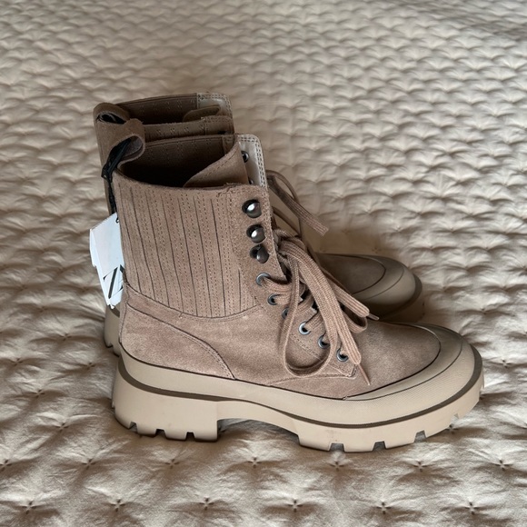 Leather ankle boots - Picture 4 of 9